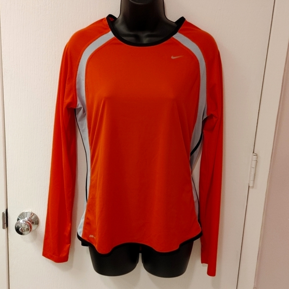 EUC NIKE miler long sleeved running top